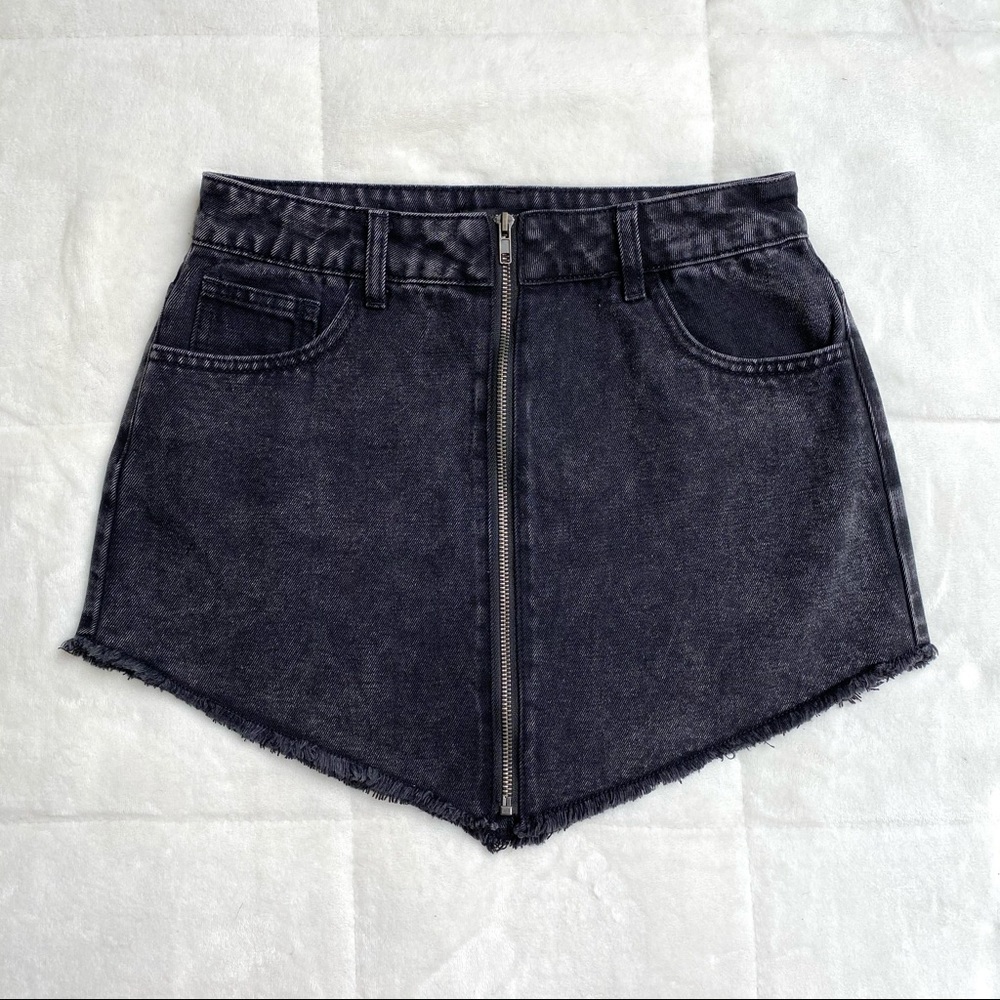 NWOT Forever 21 Black Washed Front Full Zip Skirt